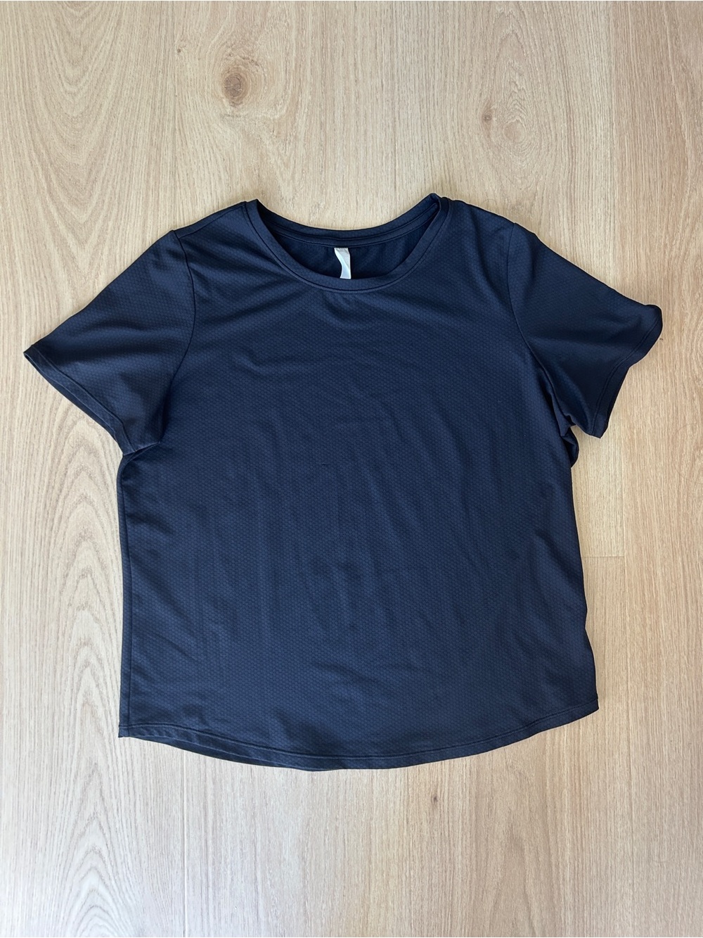 Zella Women’s Black Short Sleeve Athletic Top Size L